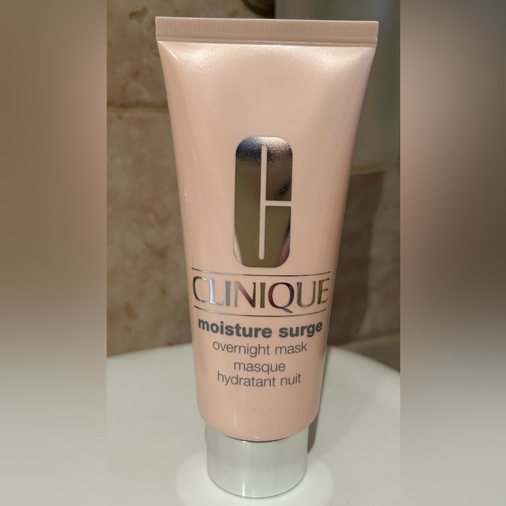 CLINIQUE MOISTURE SURGE OVERNIGHT MASK FULL SIZE with FREE Cosmetic Case/Travel